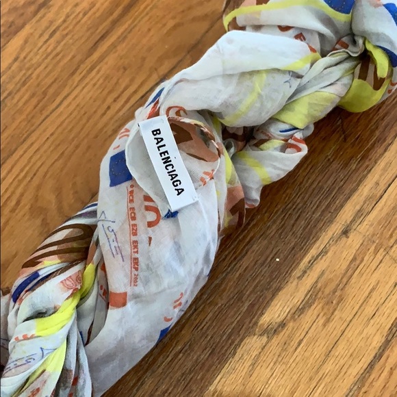 Balenciaga wrap scarf - Picture 4 of 9